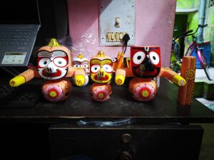 Pure Neem Wood Jagannath, Balabhadra, Subhadra, Sudarshan Idol (6 Inch)(Pack of 4,Multicolor)
