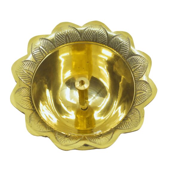 Brass Akhand Dia |Exquisite Brass Oil Lamp for Spiritual Bliss (Pack of 1,Golden) - Image 4